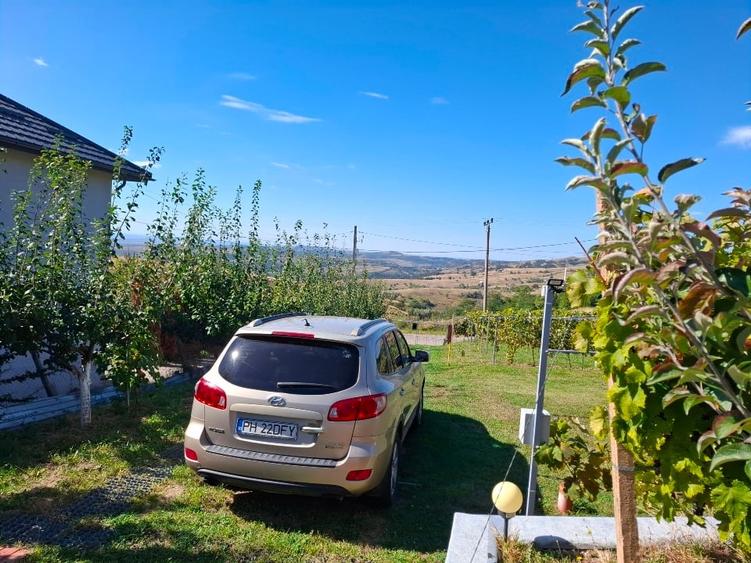 Casă individuală cu 3 camere cu Canalizare în Jugureni