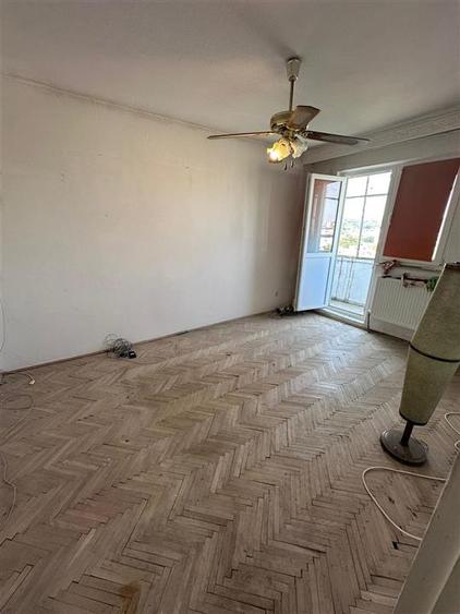 Apartament cu 2 camere decomandat în Podu Roș