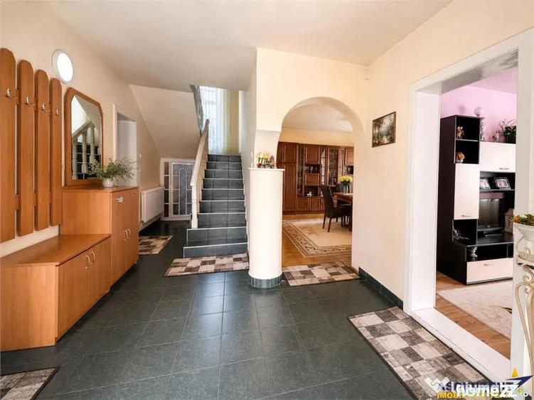Casă cu 6 camere cu Teren 996 Mp în Gălăoaia