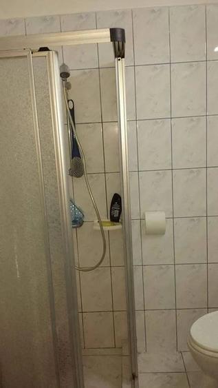 Garsonieră decomandată în Confecții
