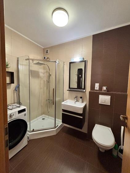 Apartament cu 2 camere decomandat, mobilat în Central