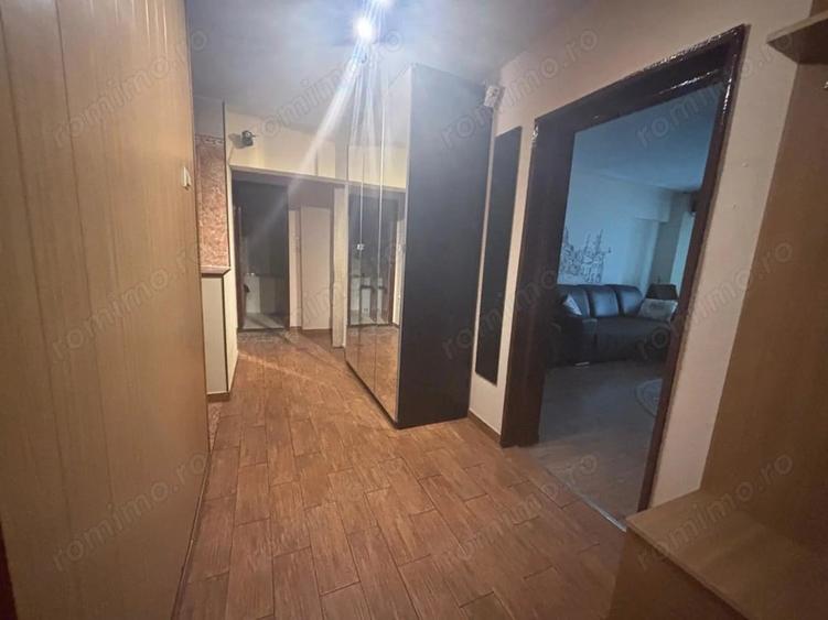 Apartament cu 3 camere decomandat în Unirii