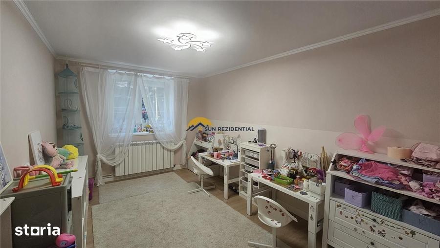 Apartament cu 6 camere în Victoriei