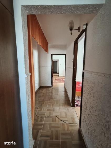 Apartament cu 3 camere decomandat în Micro 14
