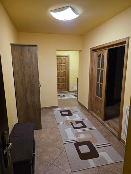 Apartament cu 3 camere decomandat în Vlădeni
