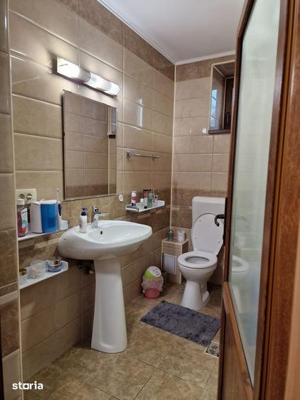Casă cu Teren 906 Mp în Central