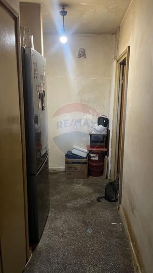 Apartament cu 2 camere decomandat, mobilat în Progresul