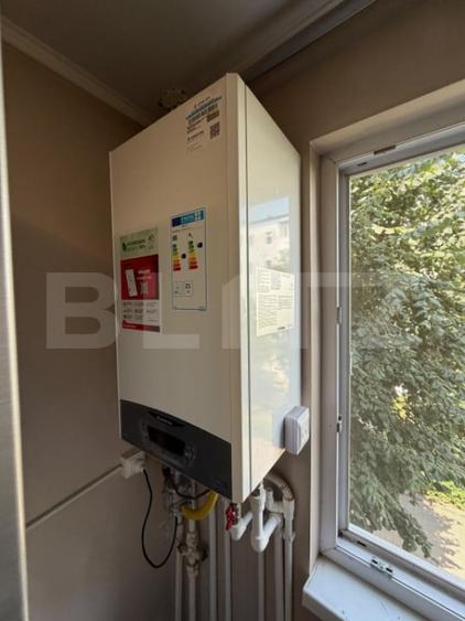 Apartament cu 3 camere semidecomandat în Central