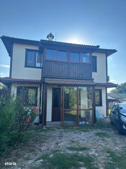 Casă cu 4 camere în Central