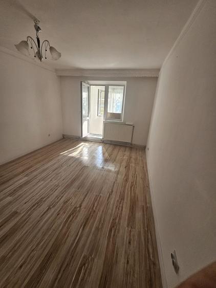 Apartament cu 2 camere semidecomandat în Nord
