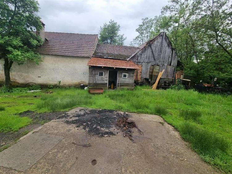 Casă individuală cu 2 camere cu Teren 382 Mp în Șinca Nouă