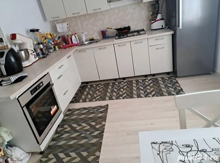 Casă cu 6 camere cu Teren 863 Mp în Brestei