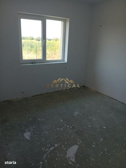 Casă cu 3 camere cu Teren 383 Mp în Vidra
