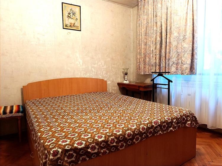 Apartament cu 3 camere decomandat în Iancului