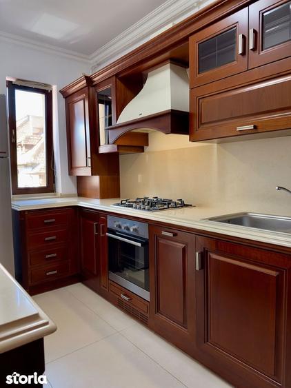 Apartament cu 3 camere, mobilat în Grivița