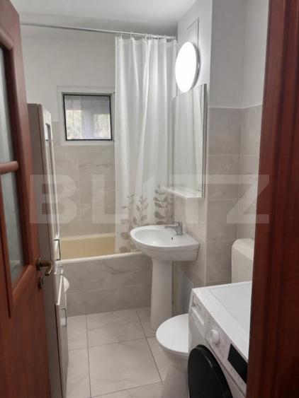 Apartament cu 3 camere decomandat, mobilat în Florilor