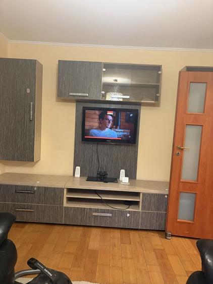 Apartament cu 3 camere decomandat în Crângași