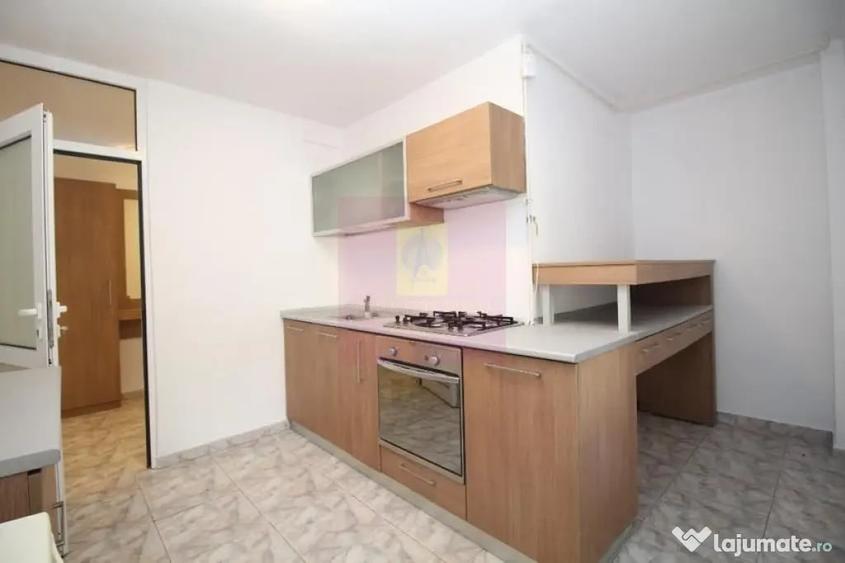 Apartament cu 3 camere de vanzare Decebal adiacent - 3