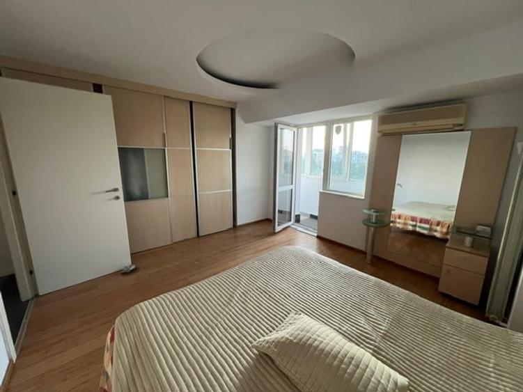 Apartament cu 4 camere decomandat în Unirii