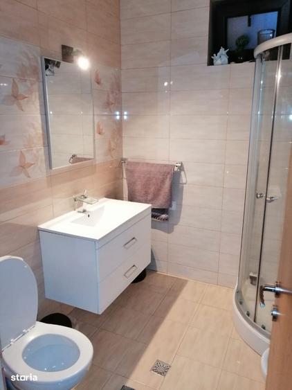 Casă cu 4 camere în Prundu