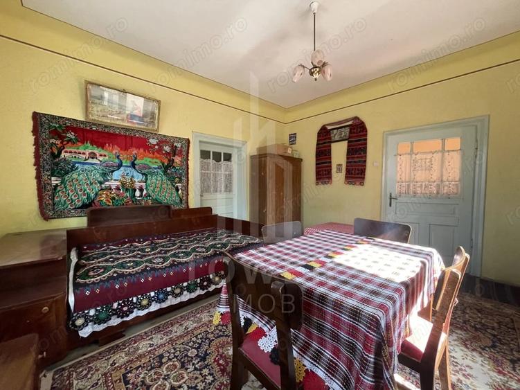 Casă cu 3 camere cu Teren 1464 Mp în Porumbacu de Jos