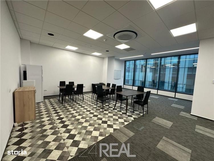 Spațiu comercial, de 248 mp, în Politehnica
