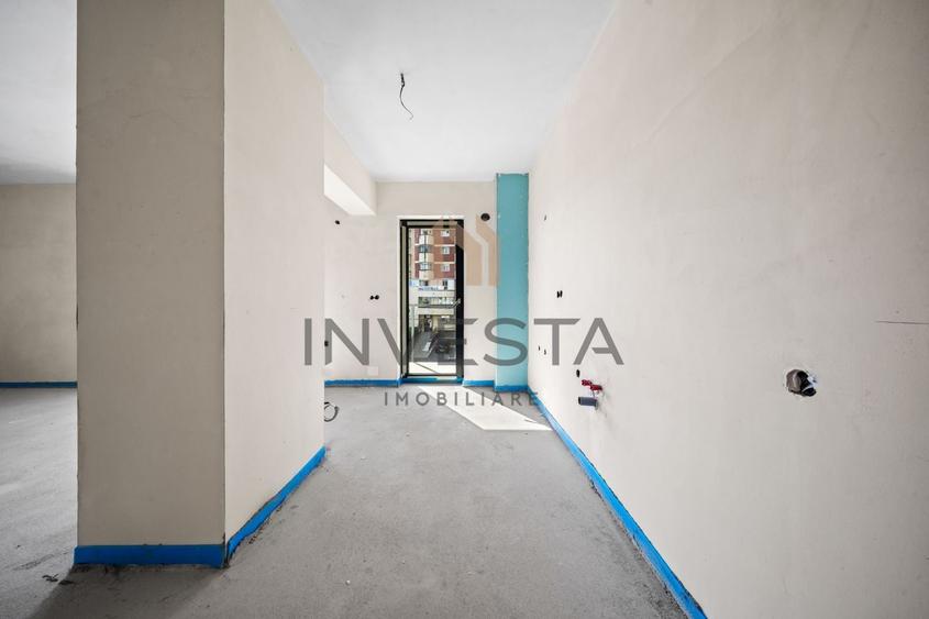 Apartament cu 3 camere semidecomandat în Mărăști