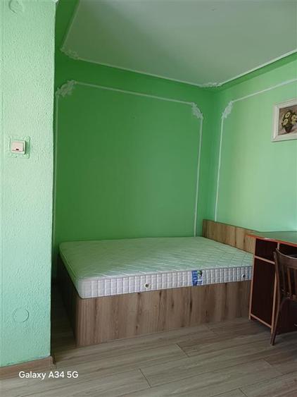 Garsonieră decomandată, mobilată în Gară
