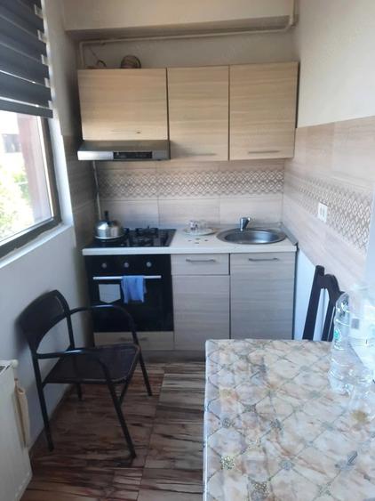 piata gorjului apropiere metrou modern - 3
