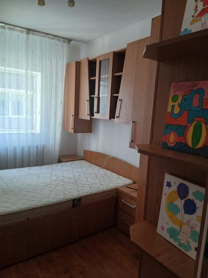 Apartament cu 2 camere decomandat în Florești