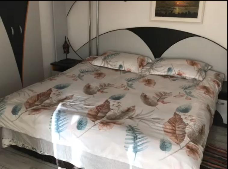 Casă individuală cu 5 camere cu Canalizare în Central