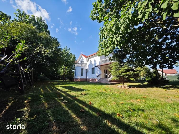 Casă cu 5 camere cu Teren 1078 Mp în Corbeanca
