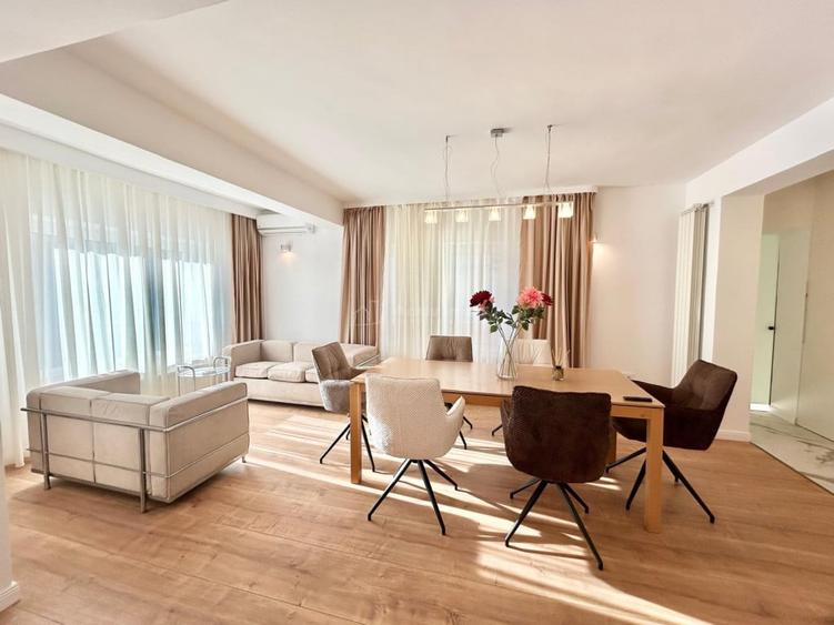 Casă cu 4 camere cu Teren 178 Mp în Central