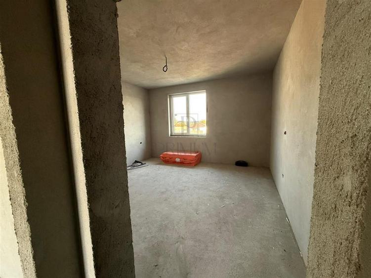 Duplex cu 4 camere cu Canalizare în Moșnița Nouă