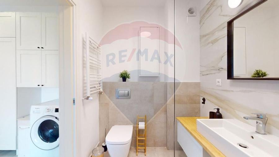 Apartament cu 2 camere decomandat în Central