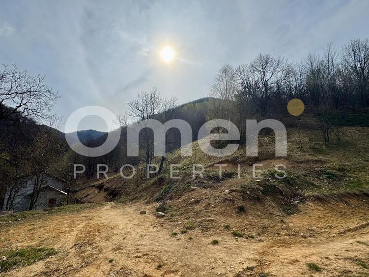 Teren agricol intravilan de 6476 mp, în Ulmoasa
