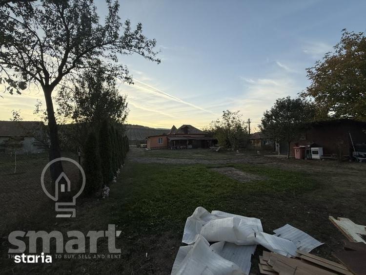 Casă cu 4 camere decomandat cu Teren 1140 Mp în Florești