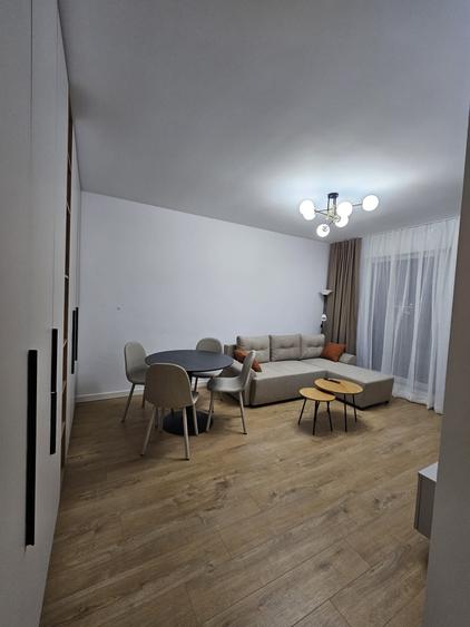 Apartament cu 2 camere decomandat în Tunari