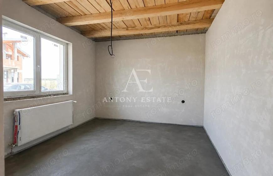 Casă cu 1 camere cu Teren 300 Mp în Rontău
