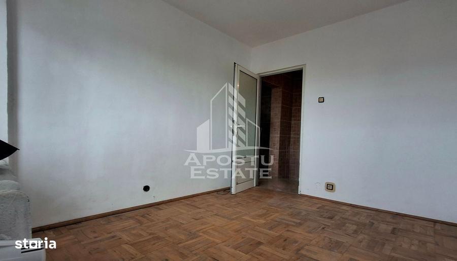 Apartament cu 4 camere în Sud