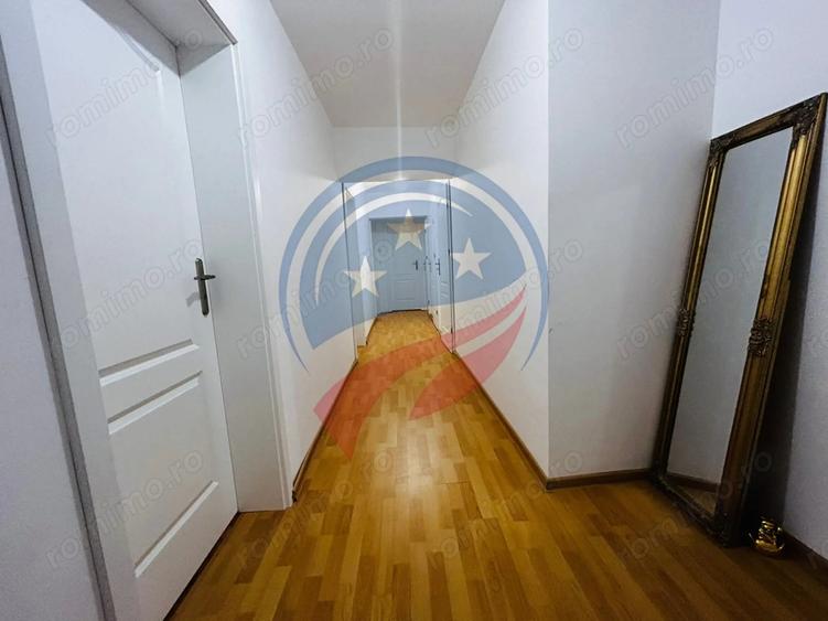 Apartament cu 4 camere decomandat în Central
