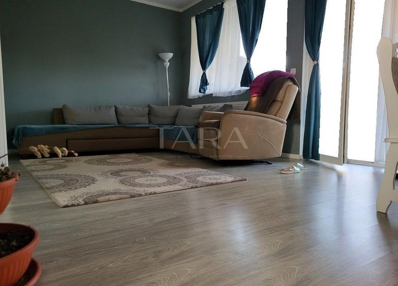Duplex cu 5 camere cu Canalizare în Florești