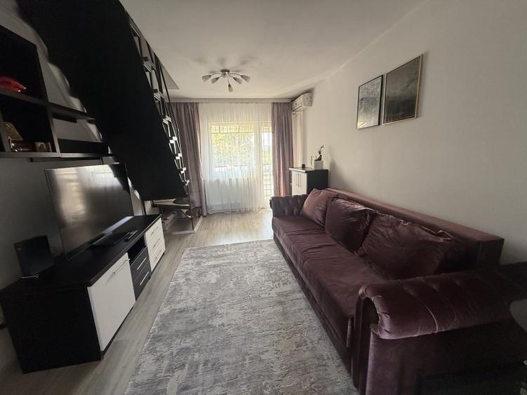 Apartament cu 3 camere, mobilat în Baba Novac