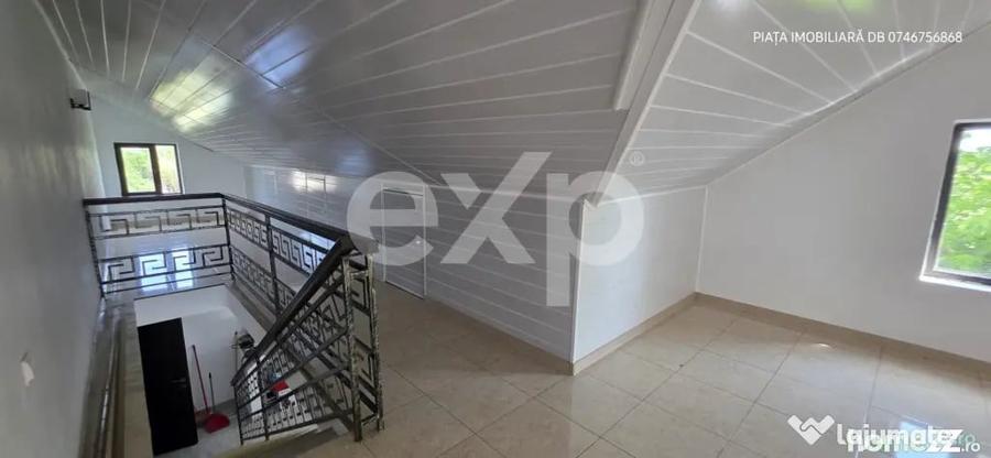 Casă cu 7 camere cu Teren 9800 Mp în Bungetu