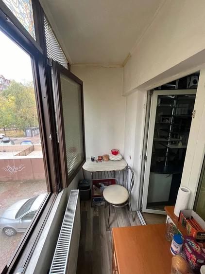 Apartament cu 2 camere decomandat în Roșu