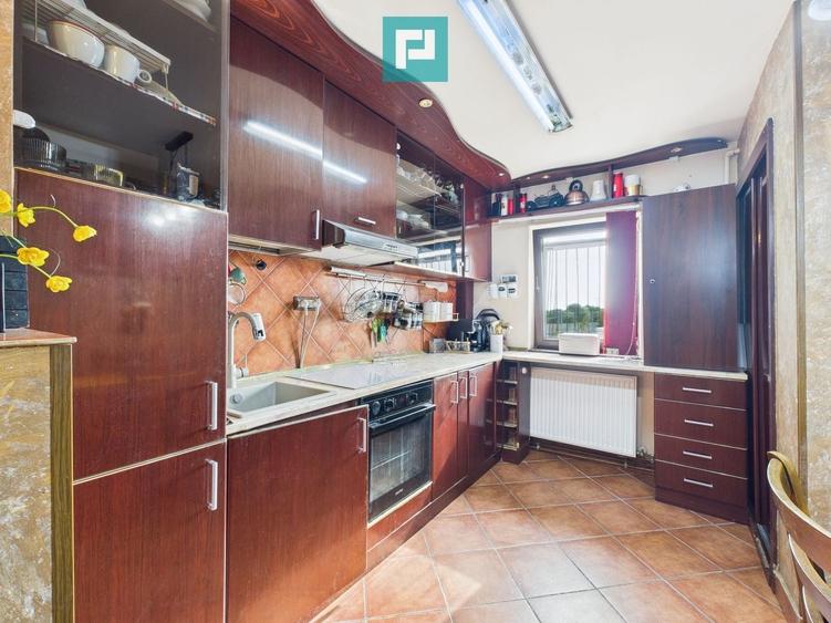 Apartament cu 3 camere decomandat, mobilat în Ultracentral