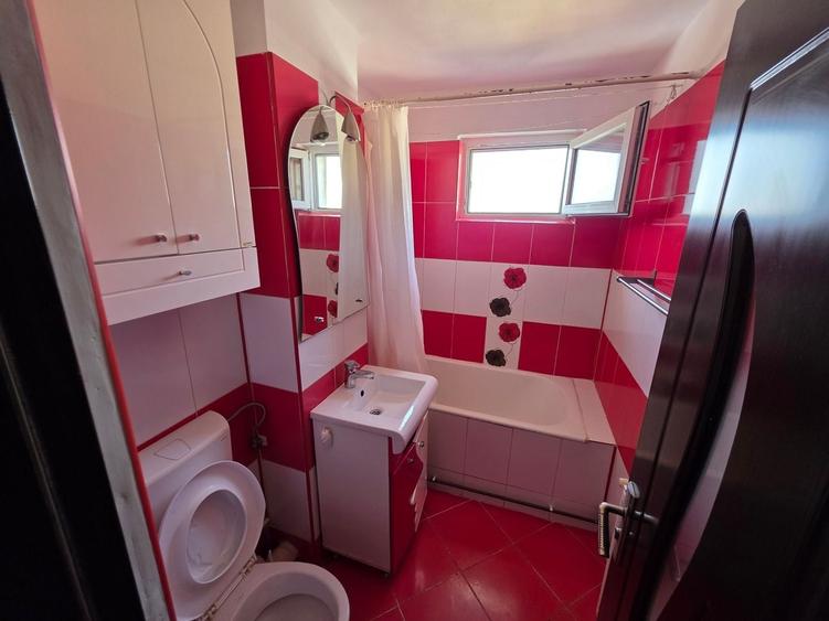 Apartament cu 2 camere decomandat, mobilat în Km 4-5