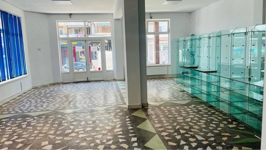 Spațiu comercial, de 178 mp, în Ultracentral