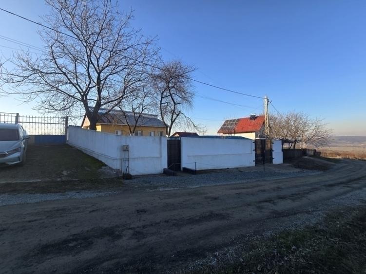 Casă individuală cu 4 camere în Central