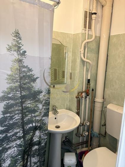 Apartament cu 2 camere semidecomandat în Central